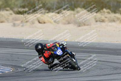 media/Dec-07-2025-CVMA (Sun) [[3e7d2de5dc]]/Race 7-Formula Lightweight Twins Shootout/